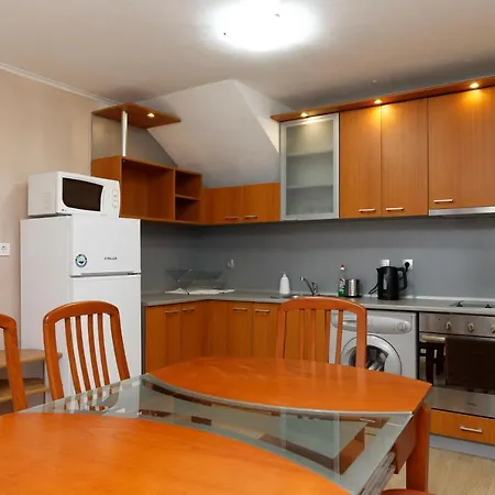 Opera Apartment Varna Warna